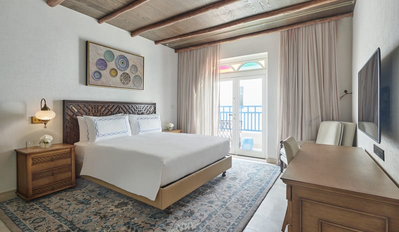 Hilton Salwa - Arabian Villa - Master Bedroom